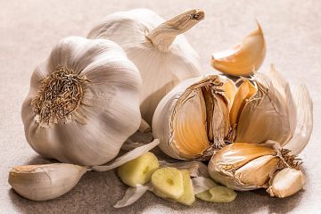LORSQUE VOUS MANGEZ DE L’AIL VOUS PRENEZ SOIN DE VOUS LORSQUE VOUS MANGEZ DE L’AIL VOUS PRENEZ SOIN DE VOUS