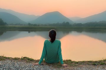 Apprendre à faire silence, un chemin de vie intérieure Apprendre à faire silence, un chemin de vie intérieure