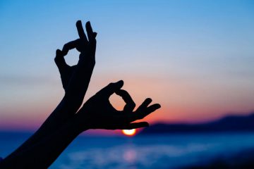 12 MUDRAS POUR FAIRE CIRCULER VOTRE ÉNERGIE