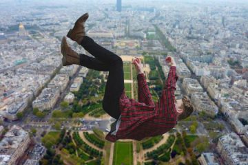 TOUT CECI SERA BIENTÔT DERRIÈRE VOUS TOUT CECI SERA BIENTÔT DERRIÈRE VOUS
