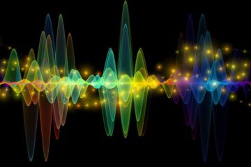 AU FUR ET À MESURE QUE LES FRÉQUENCES ET LES VIBRATIONS S’ÉLÈVENT
