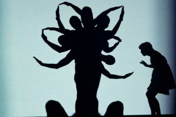 LORSQUE LES OMBRES SE METTENT À DANSER…