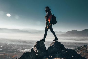 QUE FONT RÉELLEMENT LES HUMAINS SUR TERRE ?