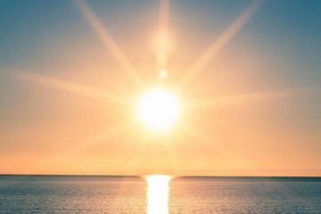 DU CRÉPUSCULE NAÎT L’AUBE DE LA LUMIÈRE DU CRÉPUSCULE NAÎT L’AUBE DE LA LUMIÈRE