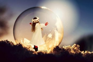 VOUS AVEZ UNE BULLE DE LUMIÈRE PROTECTRICE AUTOUR DE VOUS VOUS AVEZ UNE BULLE DE LUMIÈRE PROTECTRICE AUTOUR DE VOUS