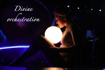 L’ORCHESTRATION DIVINE