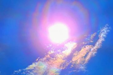 CE QUI VIENT DERRIÈRE LE SOLEIL…