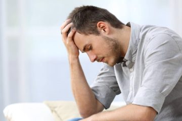 DE NOMBREUSES PERSONNES EXPLOSENT À CAUSE DE LEURS ÉMOTIONS