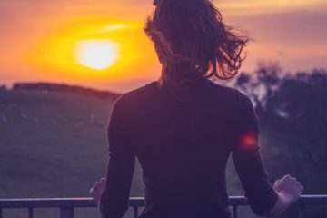 QU’EST-CE QUI NOUS ATTEND AU-DELÀ DE CE MONDE DE RÊVES ET D’ILLUSIONS ? QU’EST-CE QUI NOUS ATTEND AU-DELÀ DE CE MONDE DE RÊVES ET D’ILLUSIONS ?