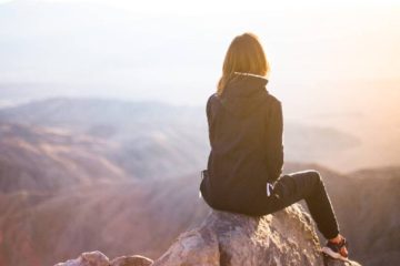 SI VOUS VOULEZ TRAVERSER CE QUI VIENT, CROYEZ UNIQUEMENT EN CE QUE VOUS VIVEZ INTÉRIEUREMENT SI VOUS VOULEZ TRAVERSER CE QUI VIENT, CROYEZ UNIQUEMENT EN CE QUE VOUS VIVEZ INTÉRIEUREMENT