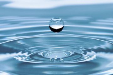 L’EAU EST LA MANIFESTATION PHYSIQUE DE LA SOURCE CRÉATRICE
