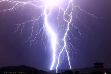 LORSQUE L’ORAGE ÉCLATE