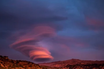 LES VAISSEAUX ARCTURIENS TEMPÈRENT LES FLUX ÉNERGÉTIQUES AU-DESSUS DES VOLCANS LES VAISSEAUX ARCTURIENS TEMPÈRENT LES FLUX ÉNERGÉTIQUES AU-DESSUS DES VOLCANS